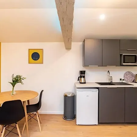 Sunny - T2 Centre Historique Apartamento *