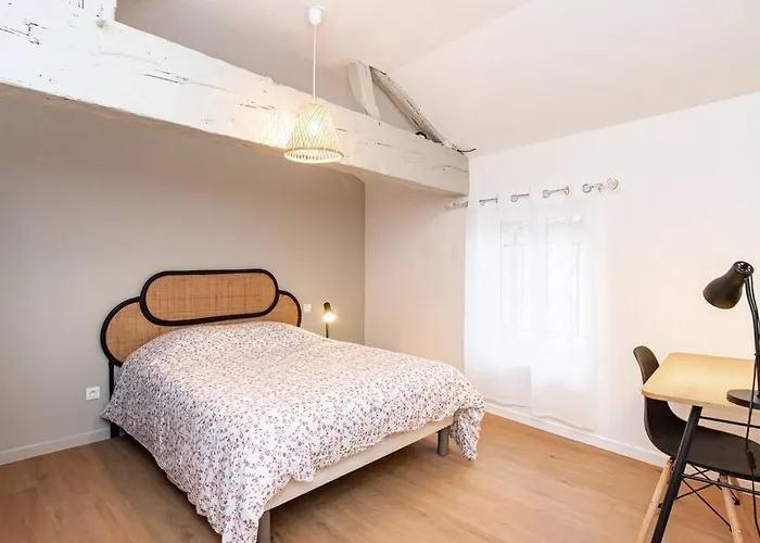 Apartment Sunny - T2 Centre Historique