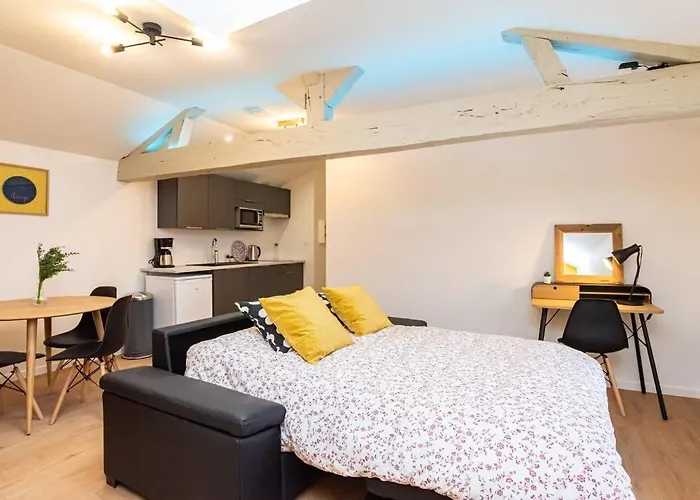 Sunny - T2 Centre Historique Apartment *